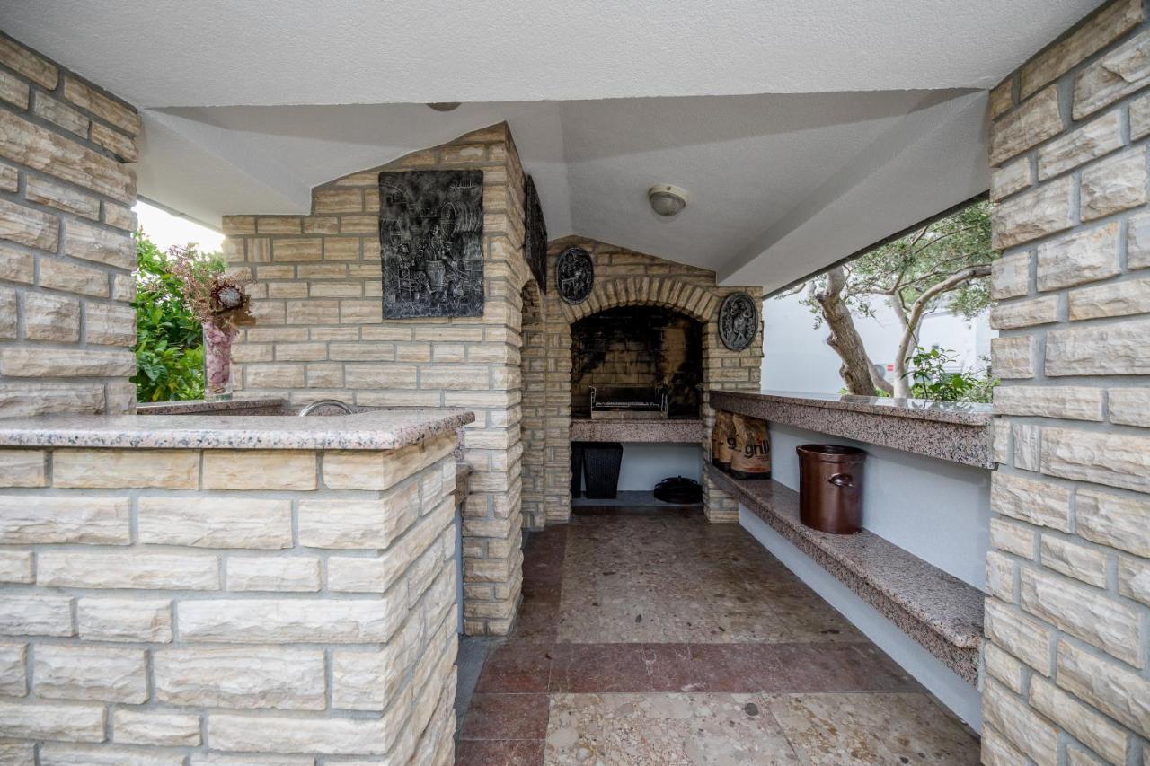 Vesela Apartment